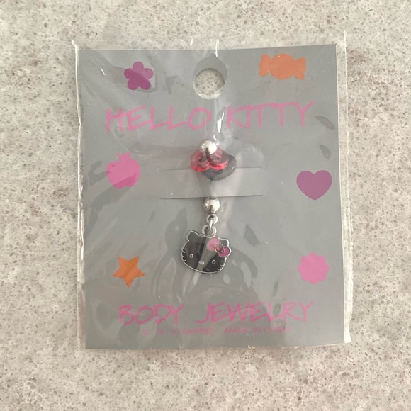 Hello Kitty Bellybutton Ring - Picture 1 of 2